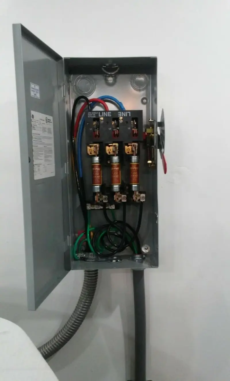 Three-phase disconnect switch installed for Smoke Detector Installation in Olympia